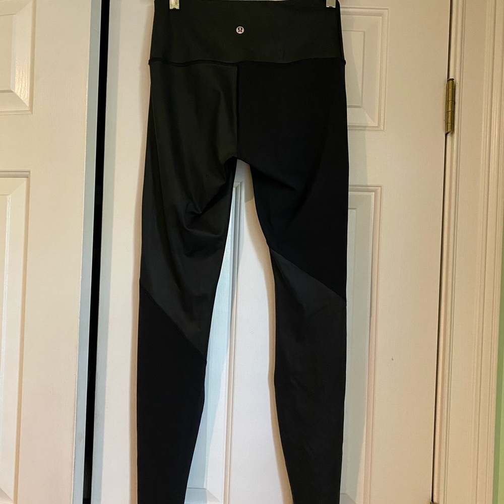 LULULEMON black leggings